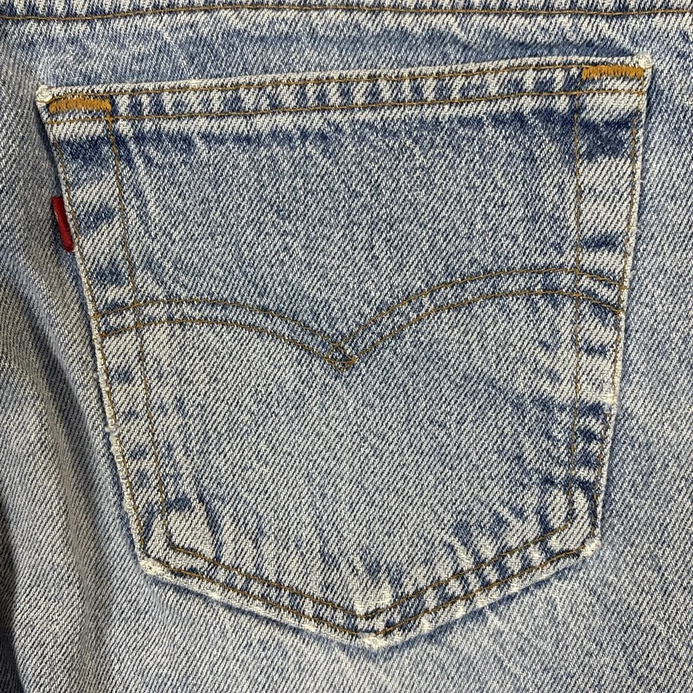 Levis please check